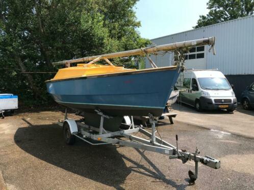 Waarschip 570 incl boottrailer met kenteken 