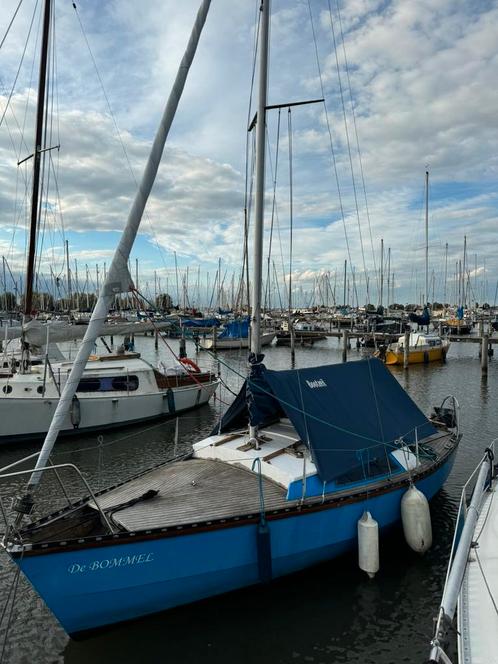 Waarschip 570 met rolfok, autohelm en 6pk yamaha
