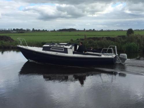 Waarschip 725 kwarttonner met 9.9 Honda Buitenboordmotor