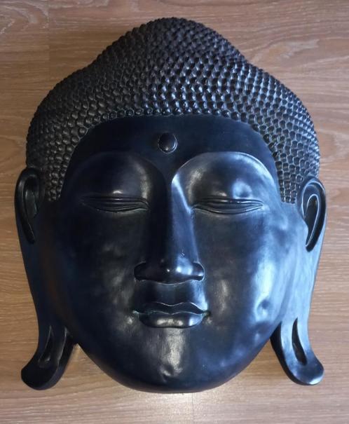 Wand Boeddha beeld zwaar