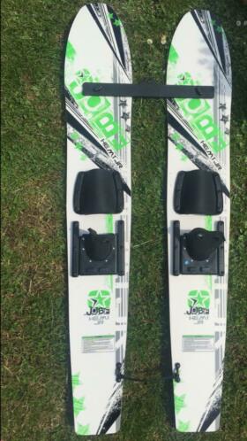 Water skis