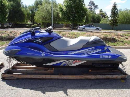 Waterscooters GEZOCHT  Yamaha fzr  vx  sho