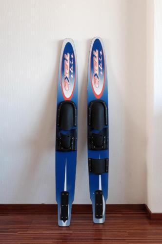 Waterski039s 140cm lang