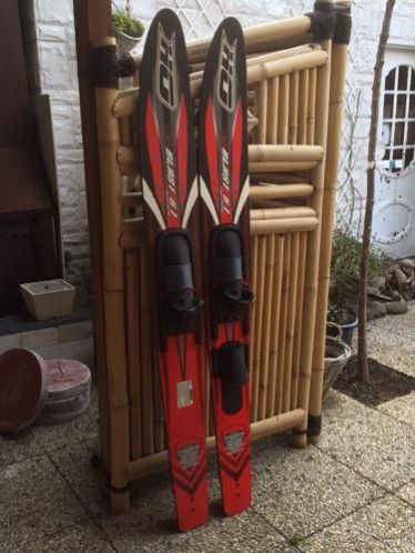 Waterskies Blast 67 en toebehoren