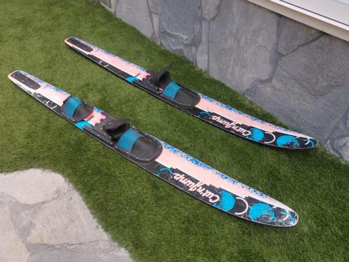 Waterskies waarvan je 1 kan gebruiken als monoski