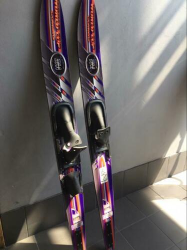 Waterskis 