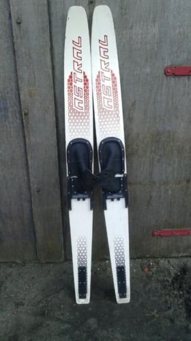 Waterskis gebruikt 
