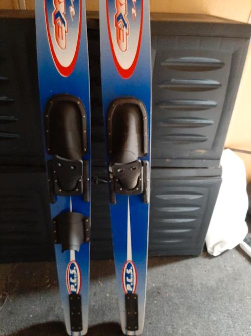 Waterskix27s