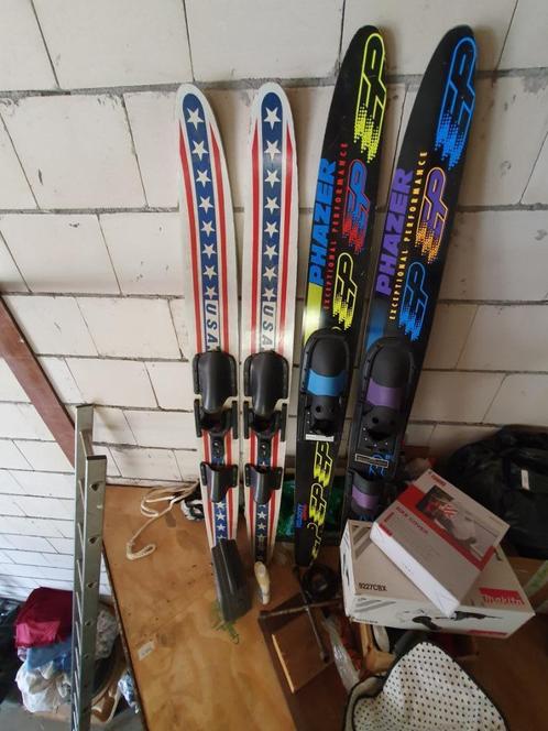 Waterskix27s , band , board voor achter speedboot