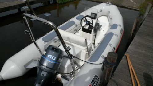 Weinig gebruikte en uitgebreide 4-tact console RIB set