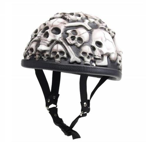 White skulls helm