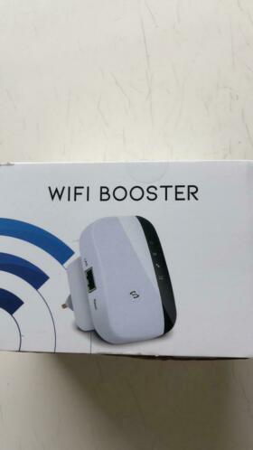 WiFi booster repeater