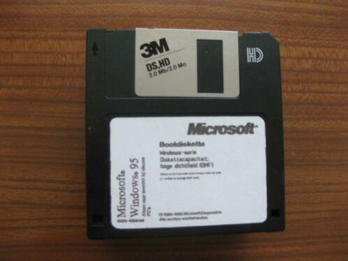 Windows 95 op 15 diskettes floppys
