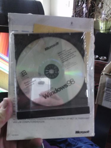 windows 98 cd039s. nieuw in verpakking met code