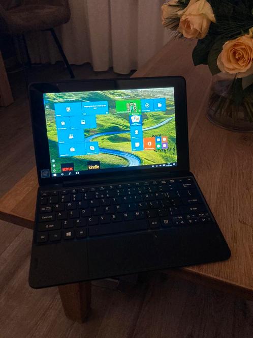 Windows tablet met toetsenbord