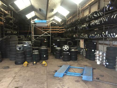 Winterbanden en zomer autobanden.