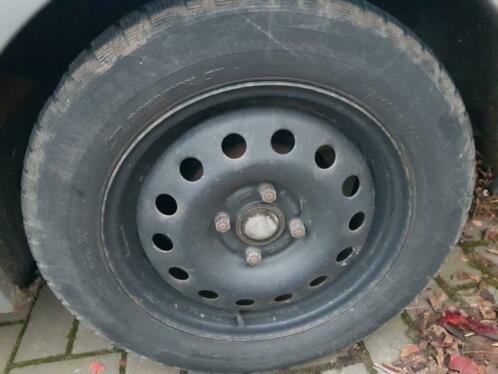 Winterbanden op stalen velg Ford