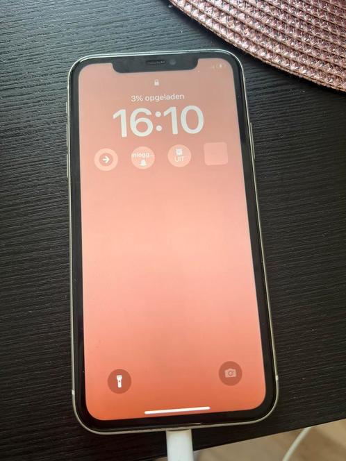 Witte iphone 11,  jaar oud