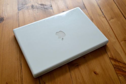 Witte MacBook 13034 (2.0 Ghz, 2GB, 320GB)