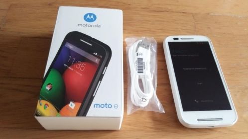 Witte Motorola Moto E nog geen maand oud