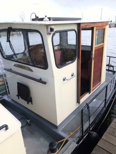 Woonbootje KnikspantvletWerfgebouwd