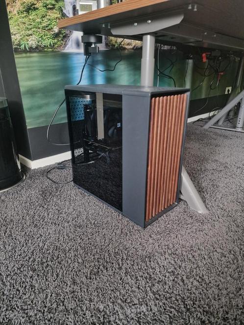 Workstation PC - 2 maanden oud, gebruikt voor programmeren