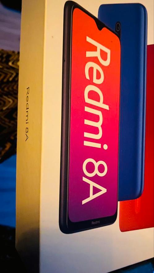 Xiaomi Redmi 8A 32gb MI Black scherm barst en krassen werkt