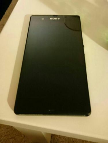 Xperia Z, fraaie smartphone. krasvrij scherm Bieden mag.