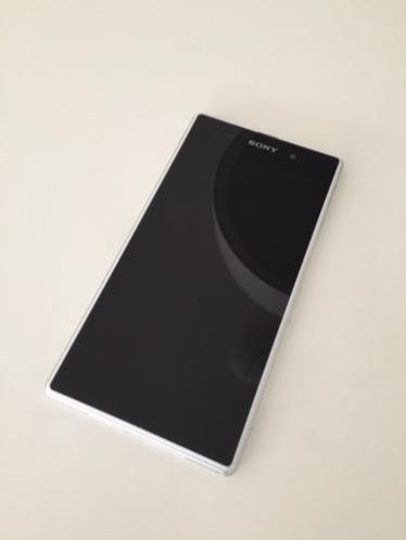 Xperia Z1 wit 16GB met garantie, doos, aankoopbon, earplugs