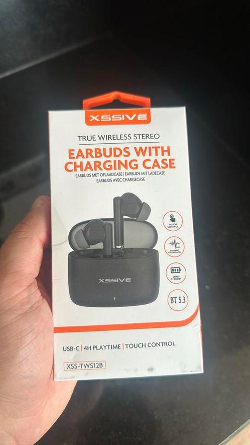 Xssive Earbuds With Charging Case