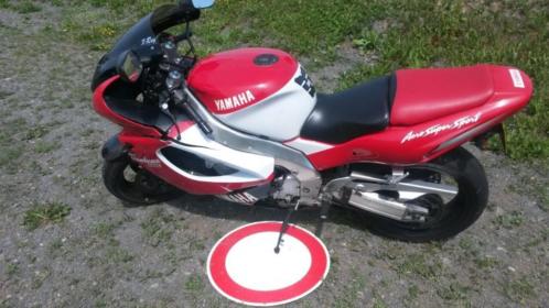Yamaha 1000 Thunderace 1998 voorschade