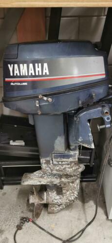 Yamaha 25 autolube top motor