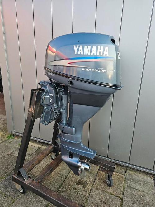 YAMAHA 25 pk 4TAKT LANGSTAART POWERTRIM NETTE STAAT