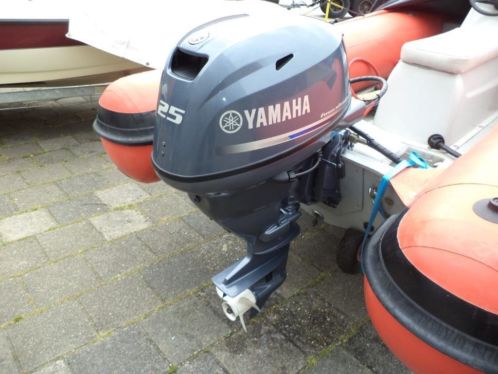 YAMAHA 25 pk KORTSTAART,NIEUWSTE MODEL,NIEUWSTAAT 