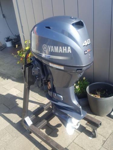 YAMAHA 40 pk 4 TAKT EFI LANGSTAART IN NIEUWSTAAT 