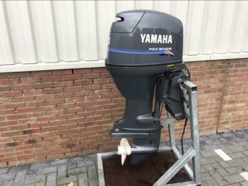 Yamaha 50 pk 4 takt, powertrim, zeer nette motor  Vaarklaar