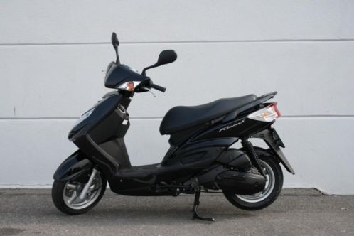 Yamaha Cygnus Motorscooters 125cc 1499.00 15km gereden 