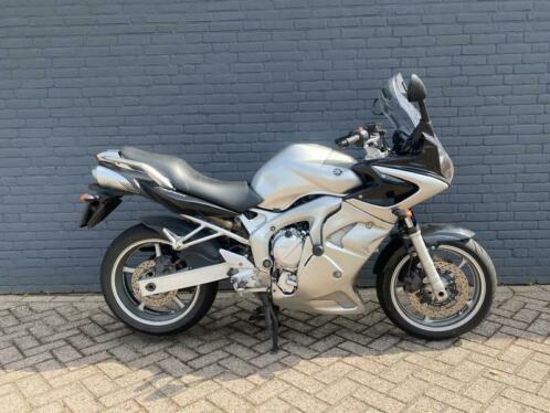 YAMAHA Fazer 2004 55.000 (bj 2004)