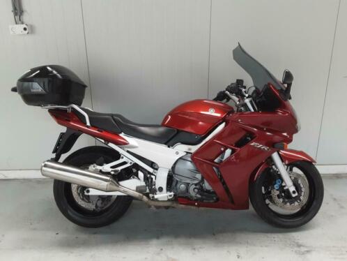 Yamaha FJR 1300 (Bj 2002) Topkoffer  143pk