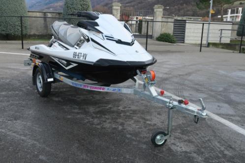 Yamaha FX Cruiser SVHO 280PK met trailer Bj2017 10 vaaruren