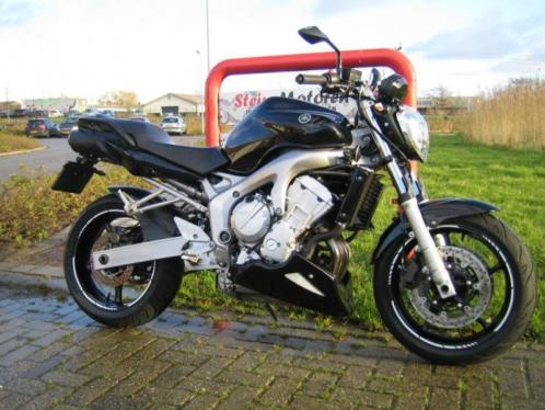 YAMAHA FZ 6 (bj 2004)