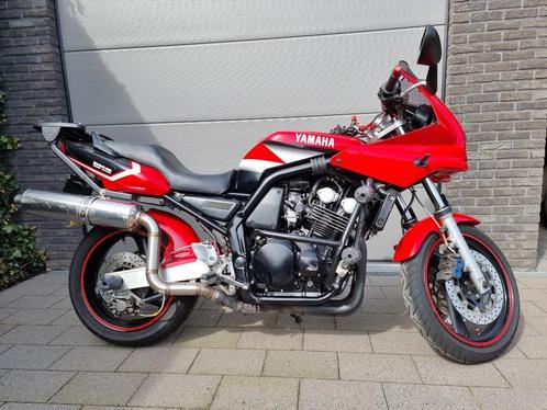 Yamaha FZS 600 Fazer