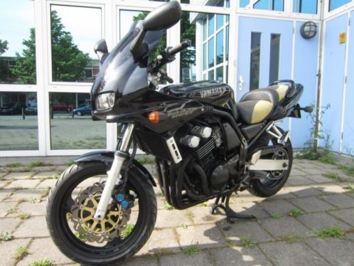 Yamaha FZS 600 FAZER (bj 2001)