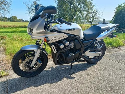 Yamaha FZS600 Fazer 2001 Tour met handvatverwarming