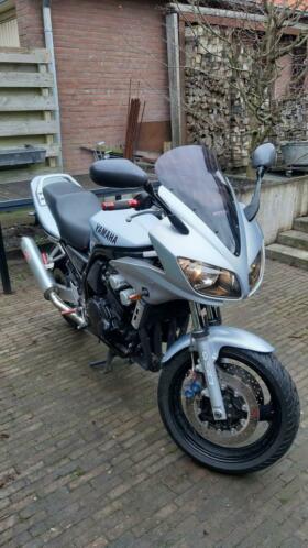 Yamaha fzs600 fazer