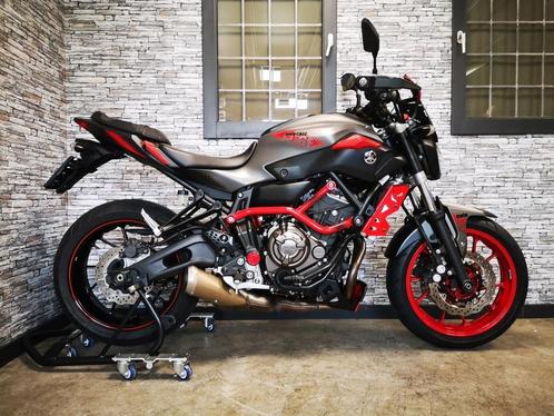 Yamaha MT-07 ABS Moto Cage uitvoering TOPSTAAT (bj 2015)