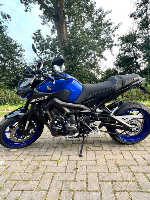 Yamaha MT-09 icon blue uitvoering met vele extras