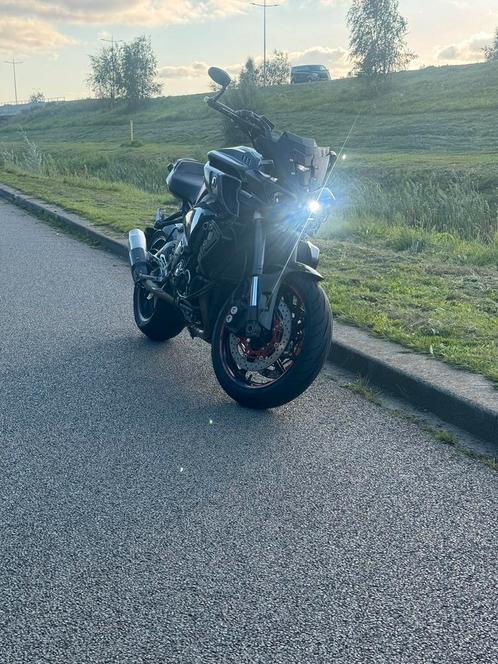 Yamaha MT-10 Full Akarapovic