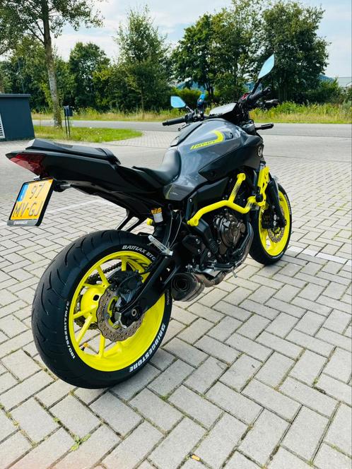 Yamaha MT07 bomvol