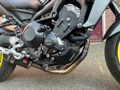 Yamaha mt09 uitlaat BLACK WIDOW